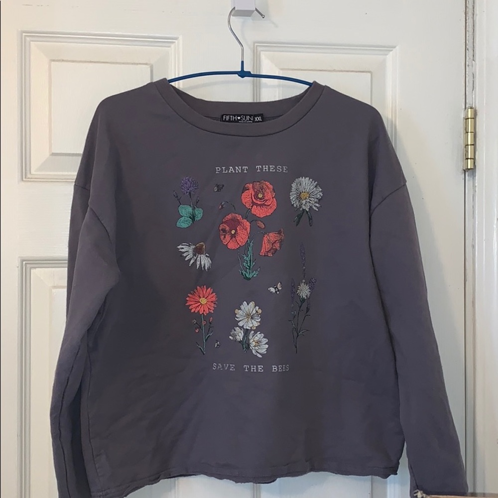 Adorable Save the bees Crewneck sweater!